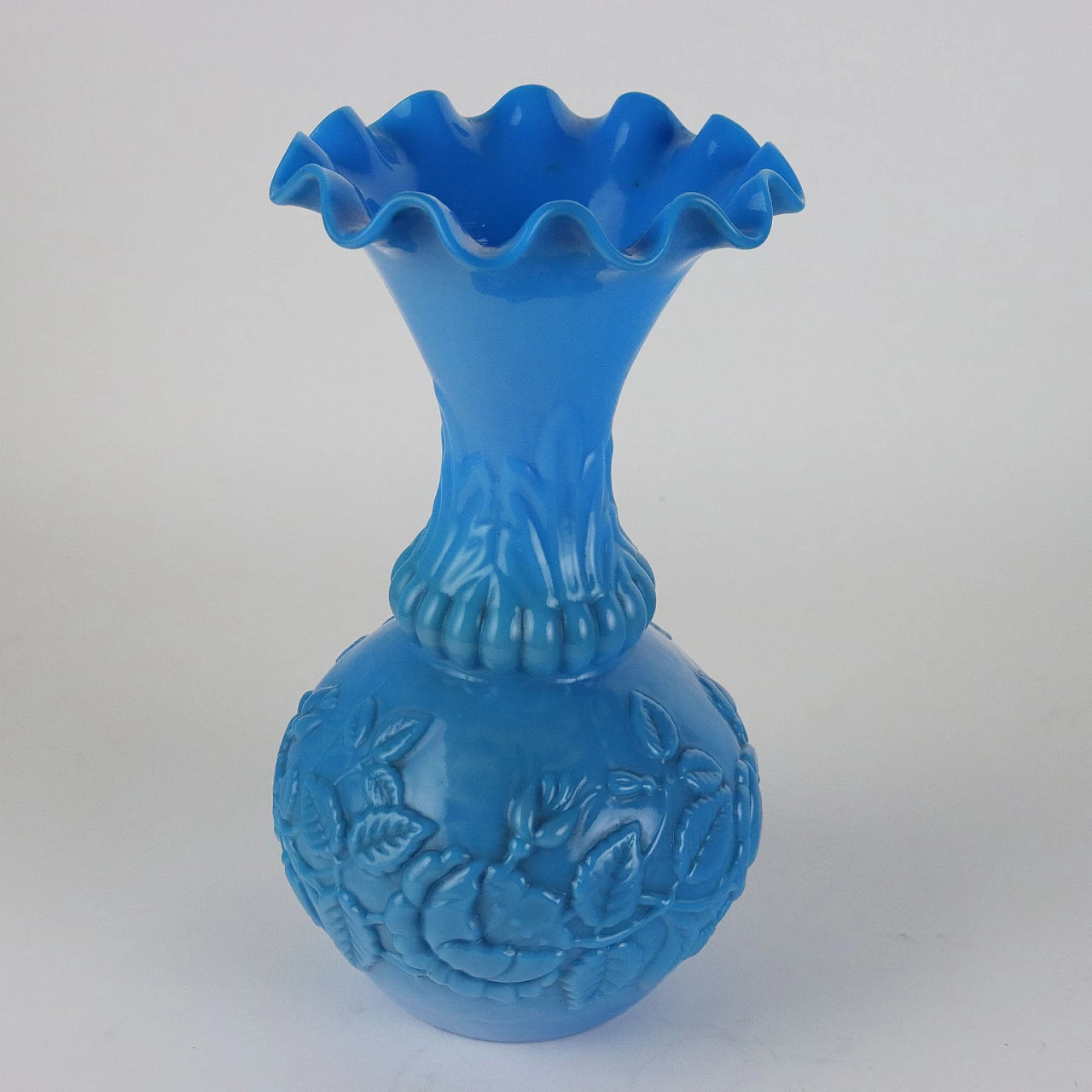 Coppia di vasi in vetro lattimo azzurro, fine '800 7
