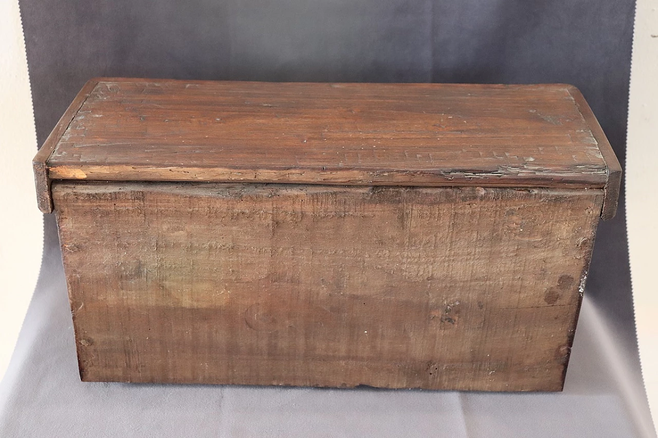 Poplar wood jewelry box, late 17th century 10