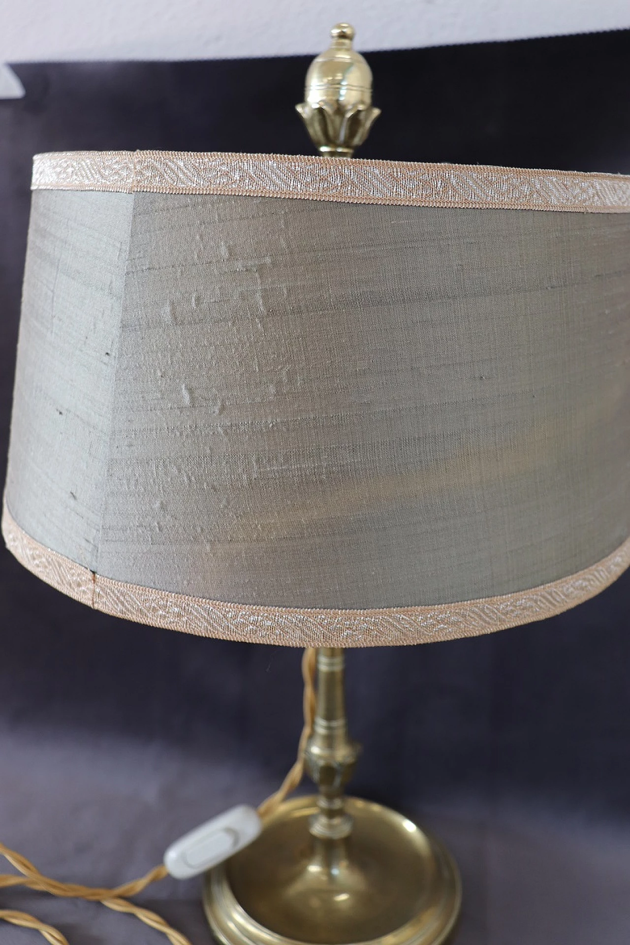 Table lamp in brass with green fabric lampshade, 1980s 11