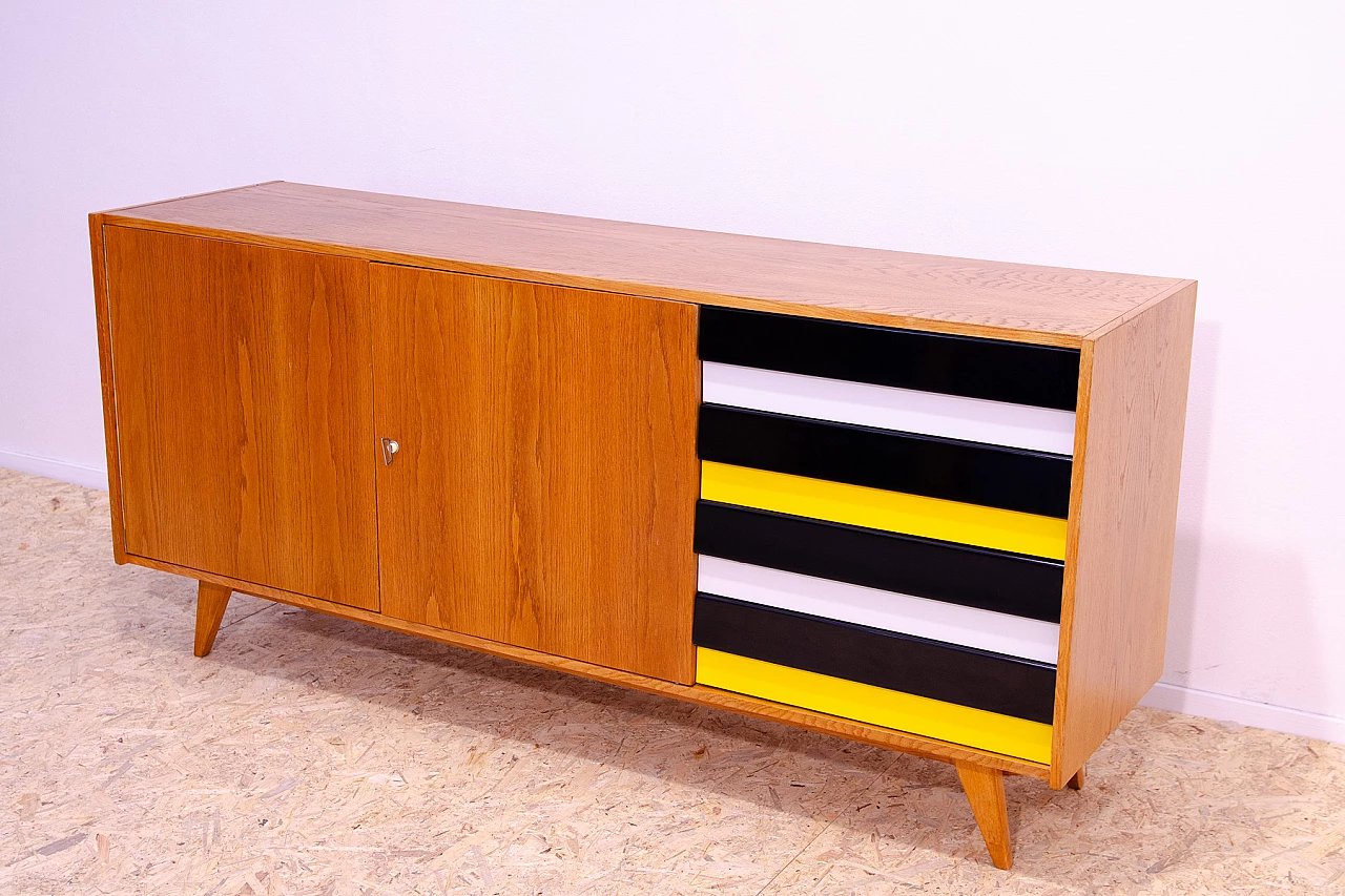 Credenza U-460 di Jiří Jiroutek per Interiér Praha, anni '60 7