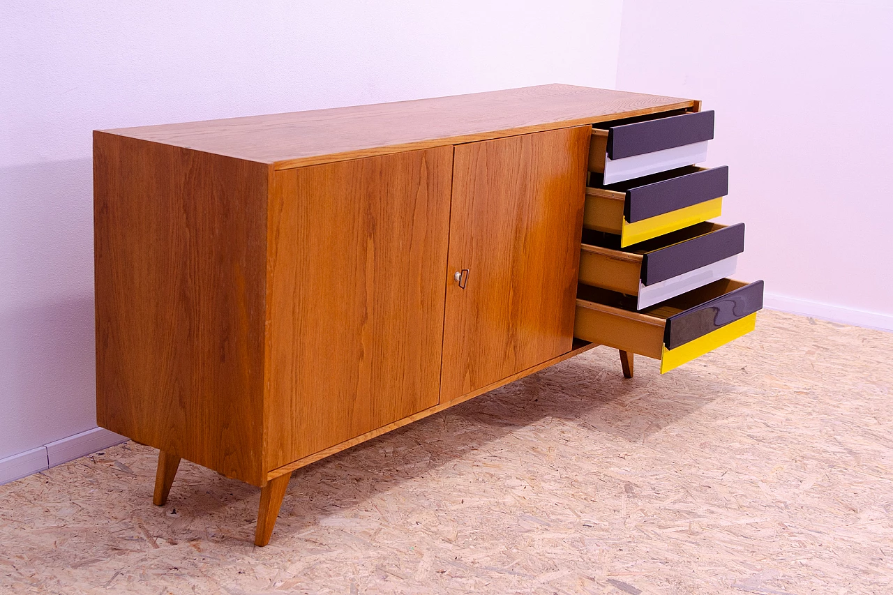 Credenza U-460 di Jiří Jiroutek per Interiér Praha, anni '60 17