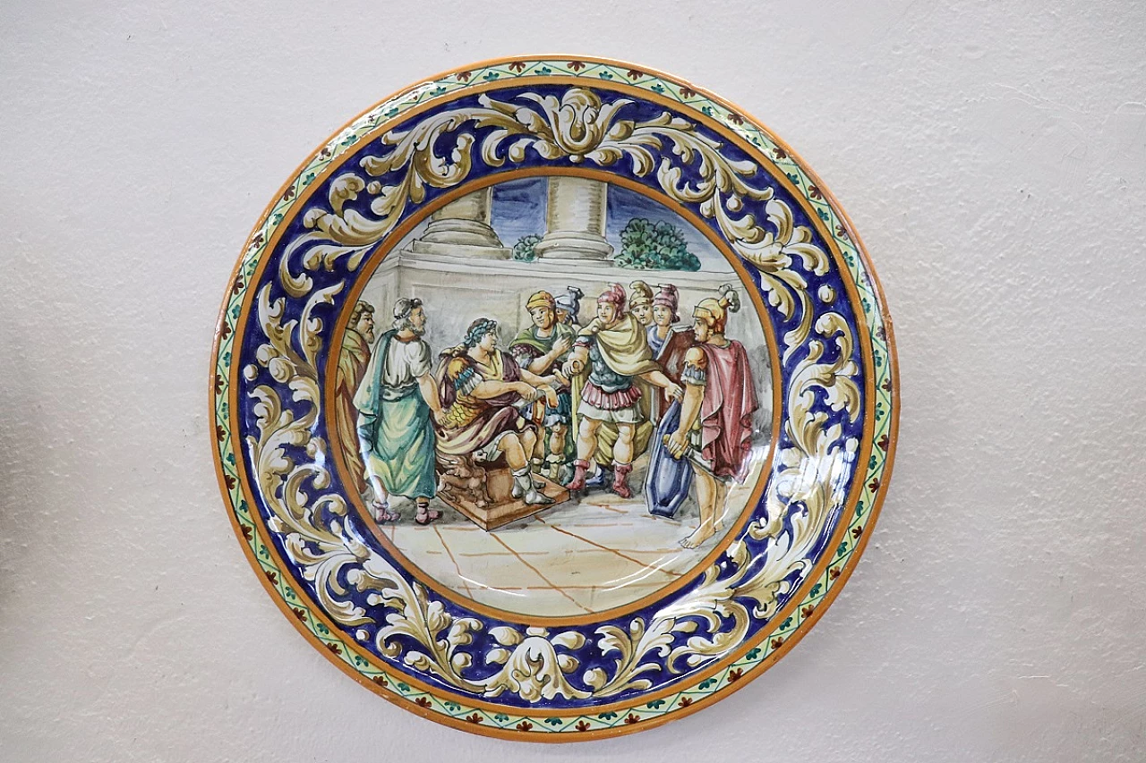 Pair of painted majolica wall plates, 19th century 7
