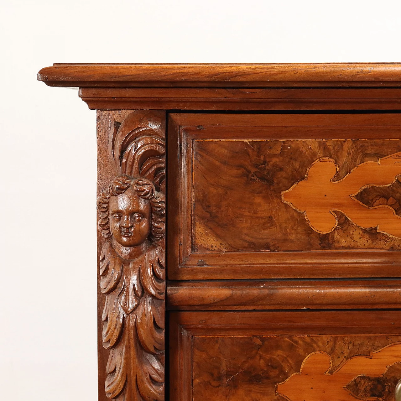 Bergamasque Baroque walnut-root canterano with cherrywood inlays and maple purfling, early 18th century 4