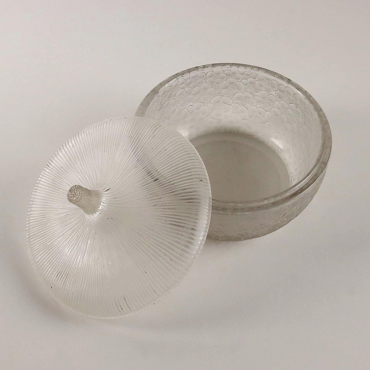 Scatola in cristallo di Lalique 3
