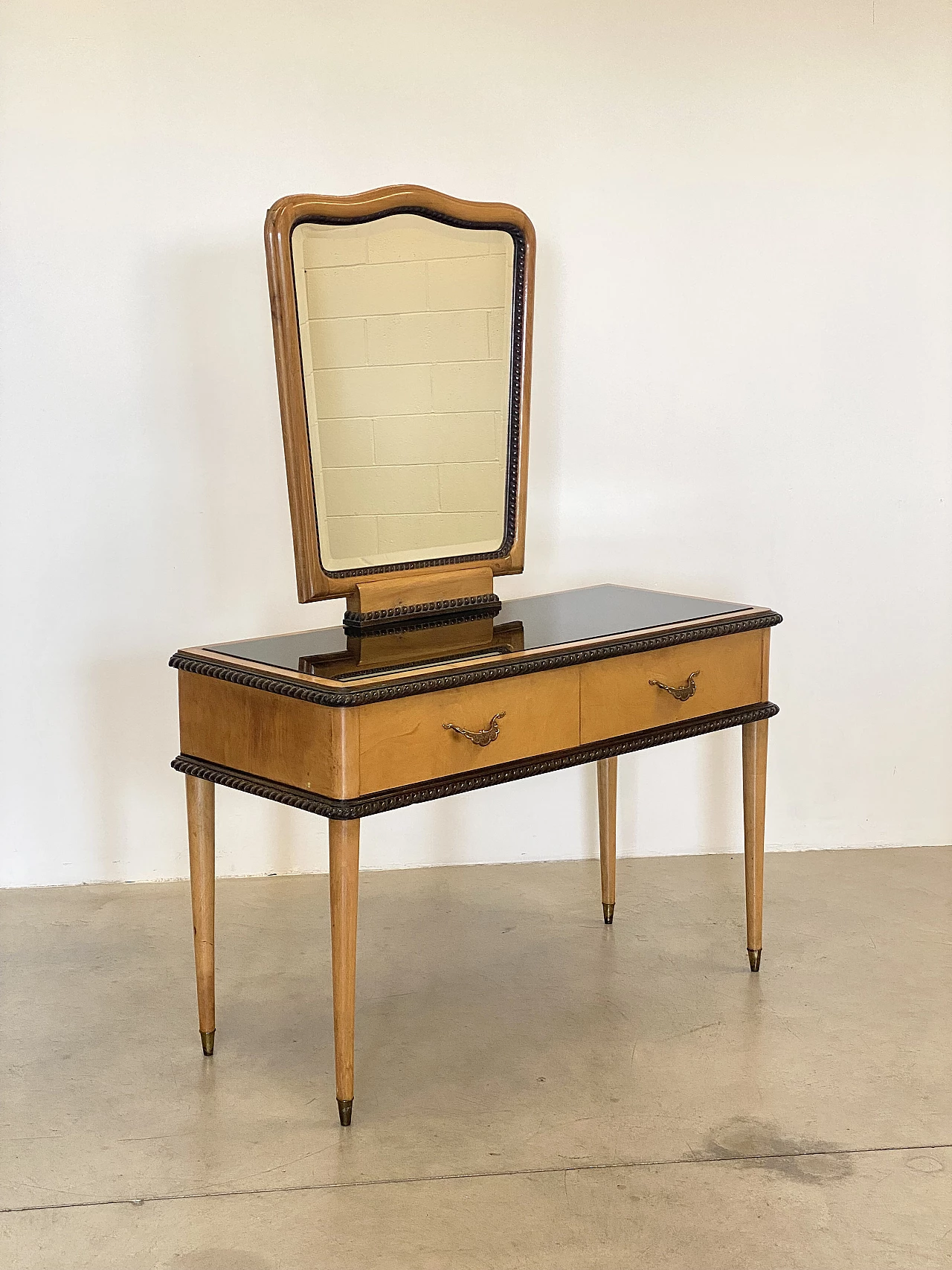 Vanity table in the style of Gio Ponti, 1940s 10