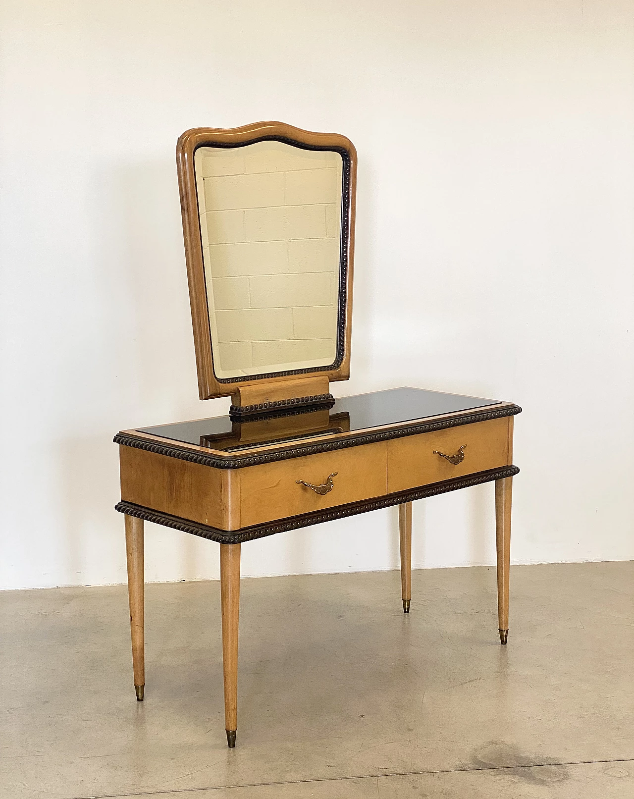Vanity table in the style of Gio Ponti, 1940s 12