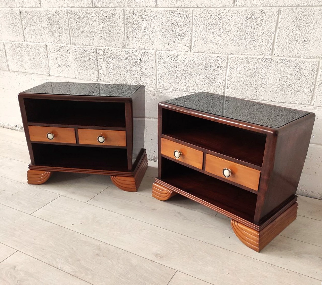 Pair of bedside tables in mahogany and cherry wood, 1930s 3