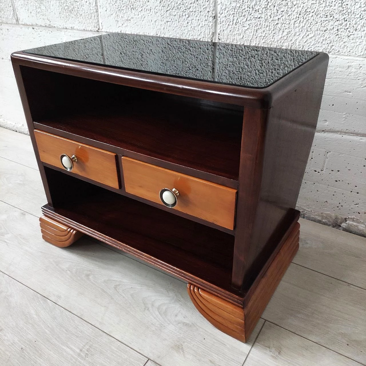 Pair of bedside tables in mahogany and cherry wood, 1930s 5