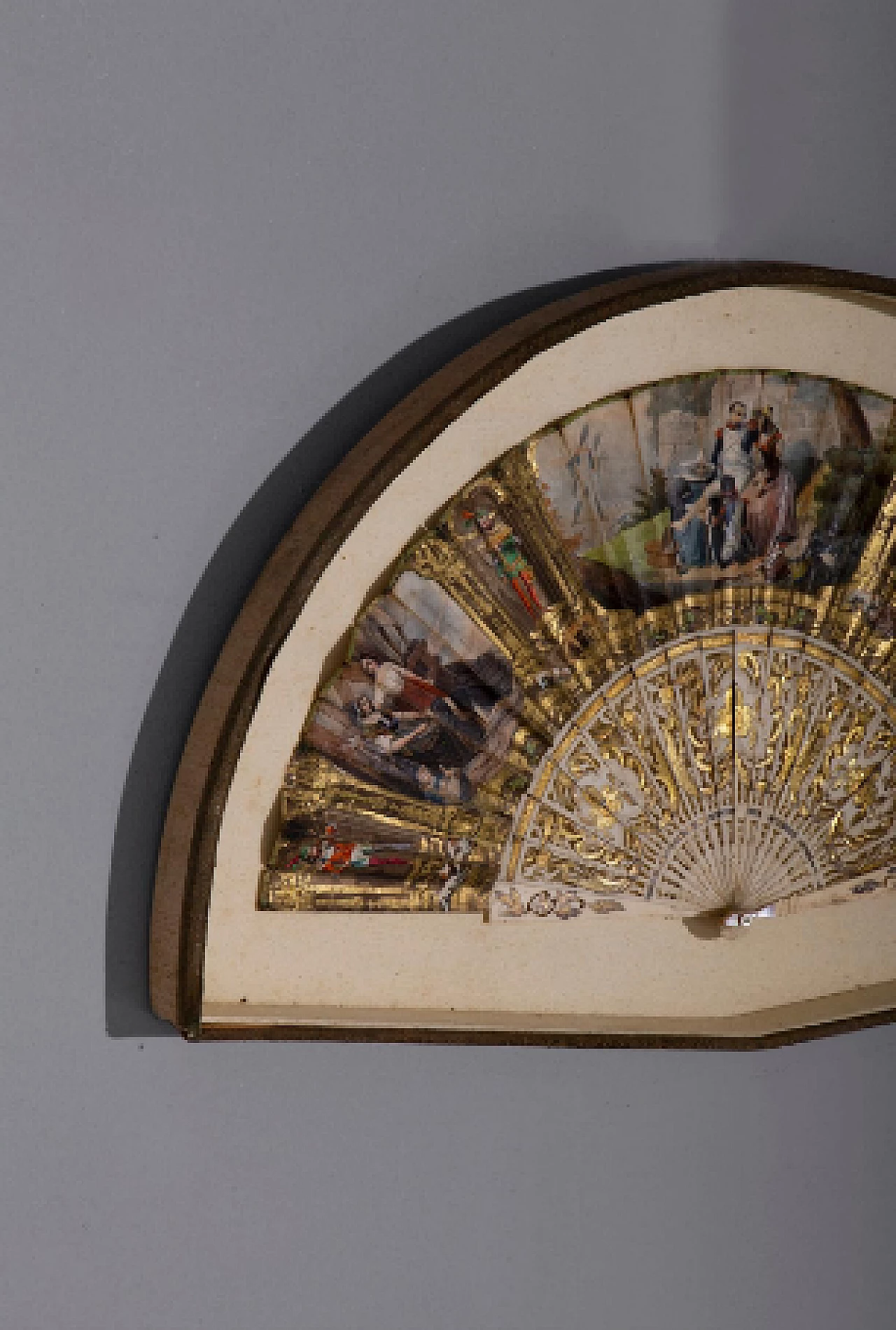 Painted silk fan with case, late 19th century 3