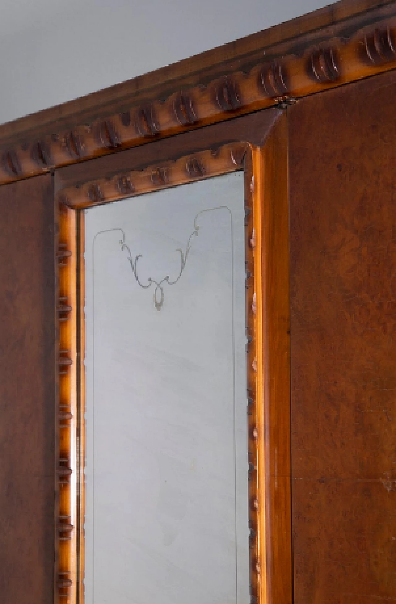 Wood wardrobe with mirror attributed to Paolo Buffa, 1950s 6