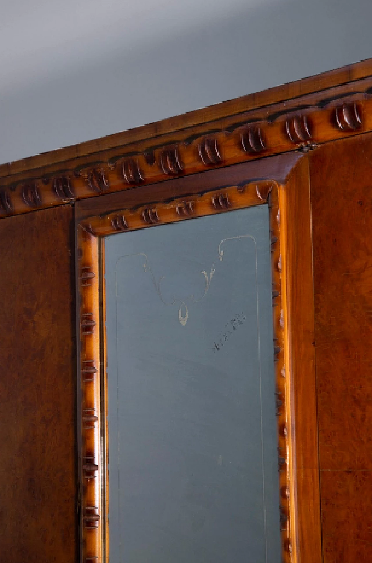 Wood wardrobe with mirror attributed to Paolo Buffa, 1950s 7