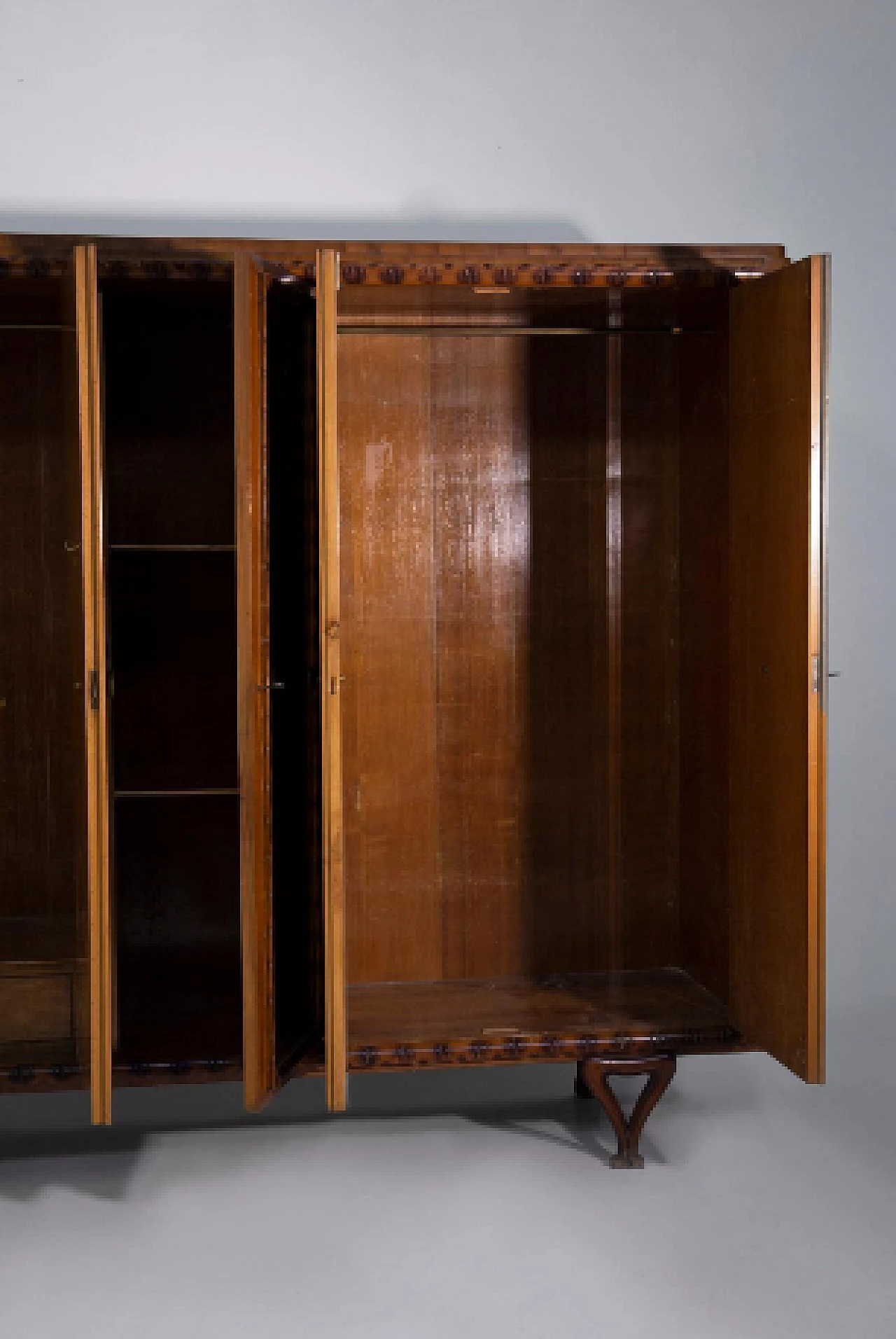 Wood wardrobe with mirror attributed to Paolo Buffa, 1950s 8