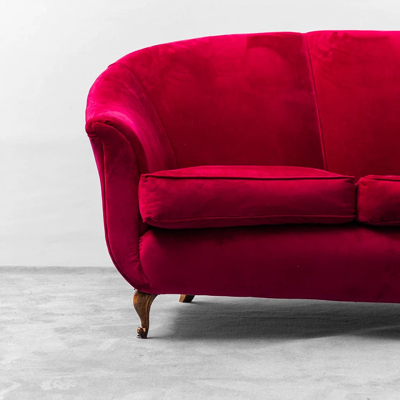 3-Seater sofa in red velvet, 1950s 2