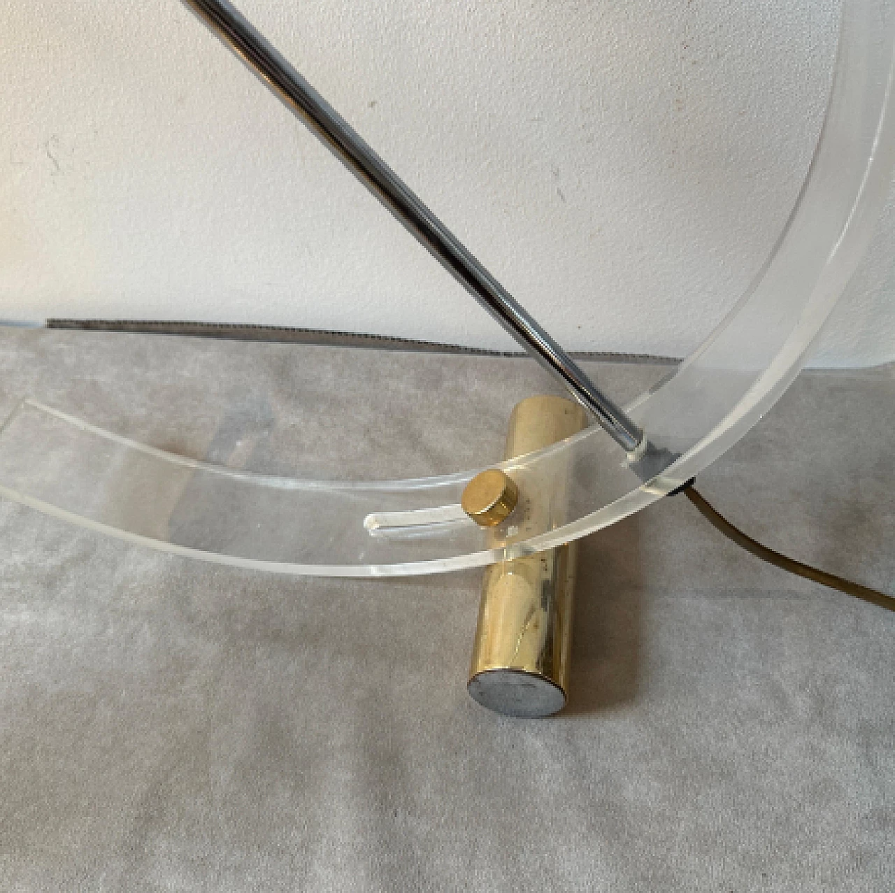 Plexiglass and metal arc table lamp, 1980s 1
