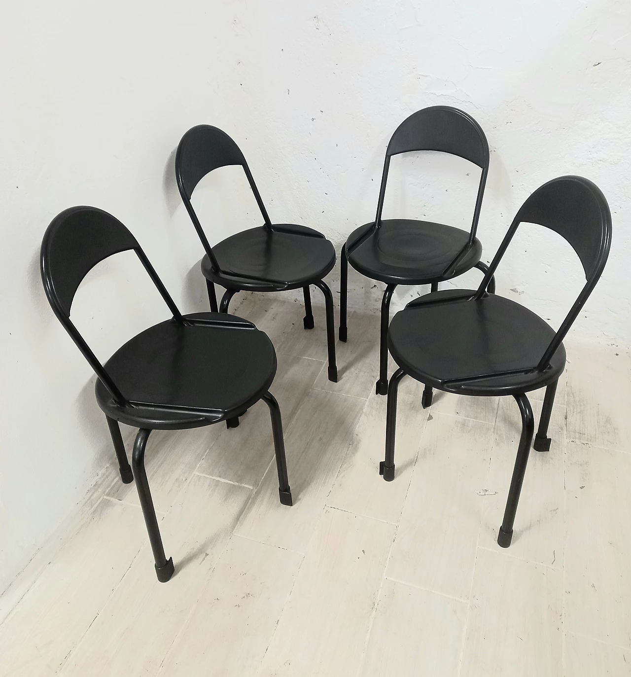 4 Black Clam folding chairs by Lucci & Orlandini for Lamm, 1980s 1