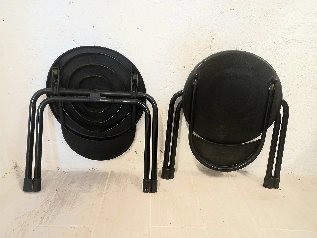 4 Black Clam folding chairs by Lucci & Orlandini for Lamm, 1980s 3