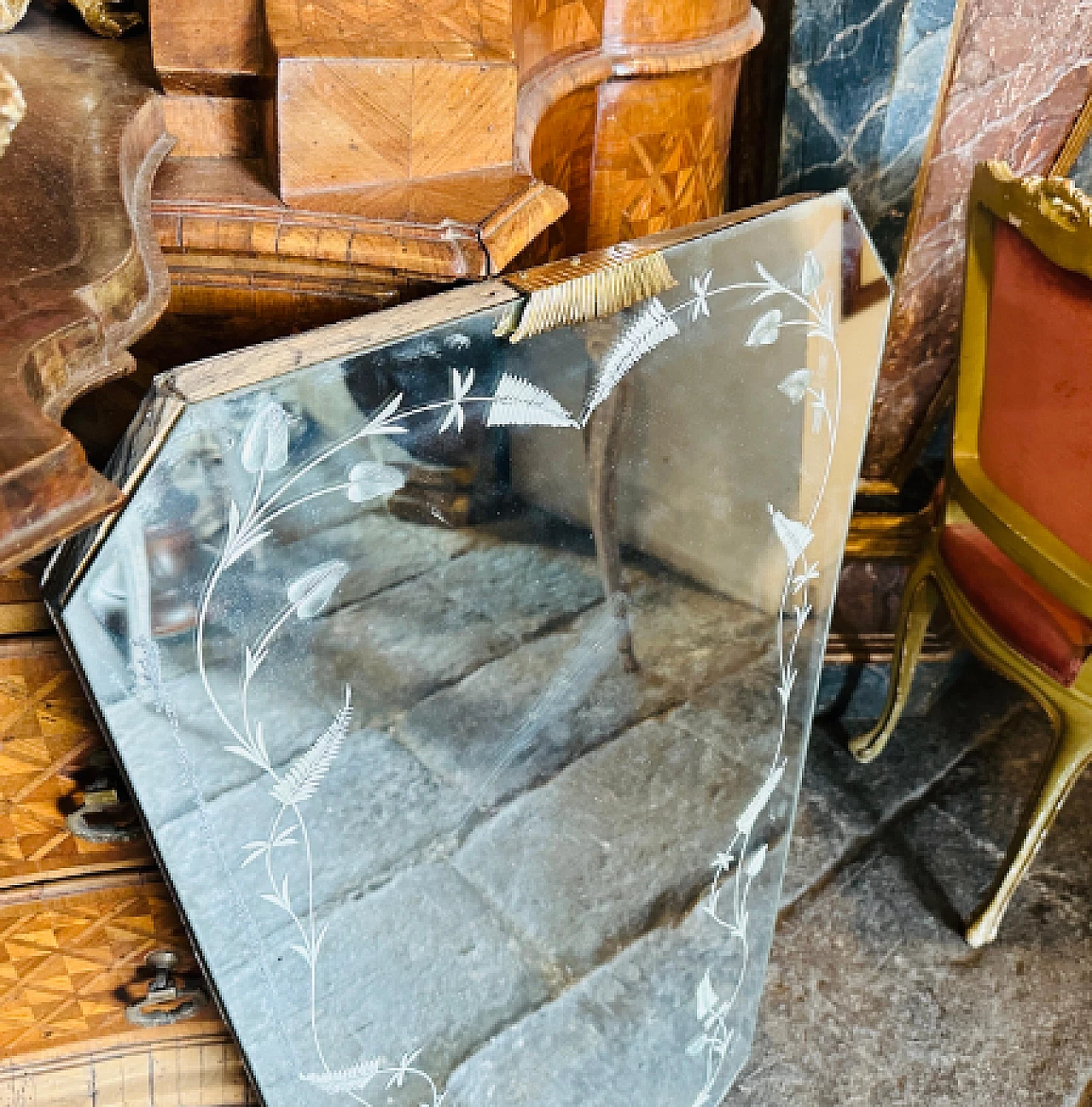 Specchio ottagonale Art Déco in vetro acidato e ottone, anni '30 2