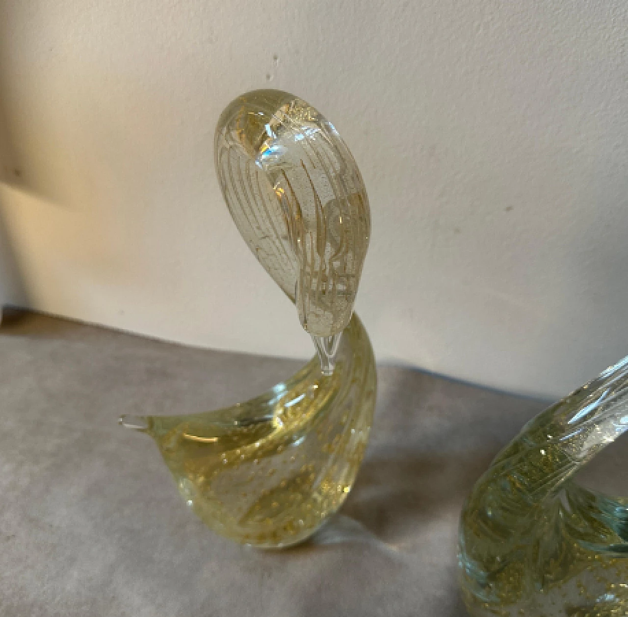 Pair of Murano glass swan sculptures, 1960s 6