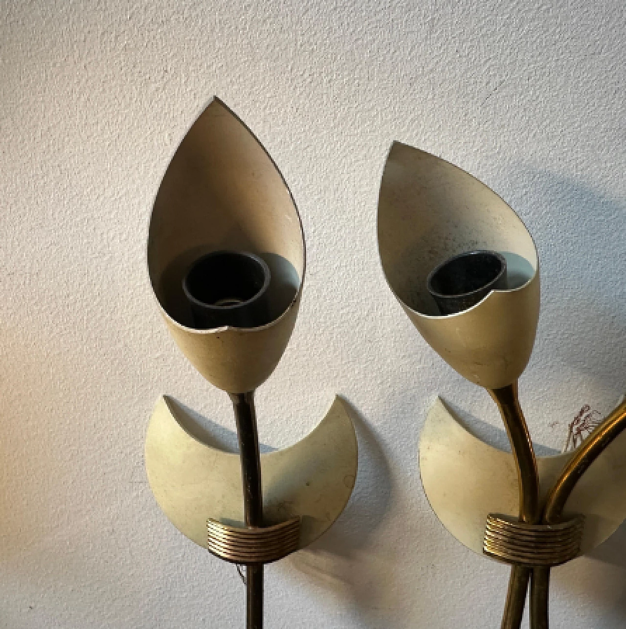 3 Wall lights attributed to Arredoluce, 1950s 4