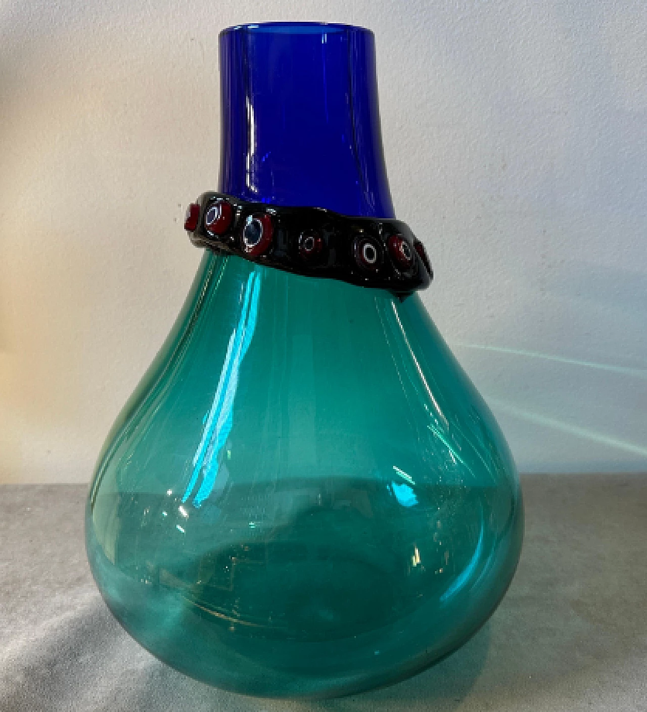 Murano glass incalmo vase by Alfredo Barbini, 1960s 3