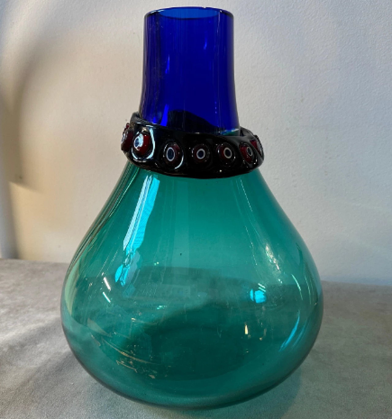 Murano glass incalmo vase by Alfredo Barbini, 1960s 7