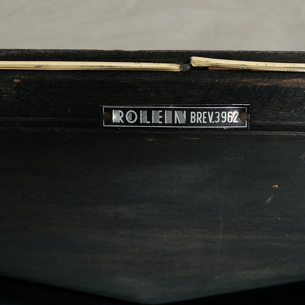 Carrello porta tv in ferro smaltato e palissandro di Rolein, anni '50 13