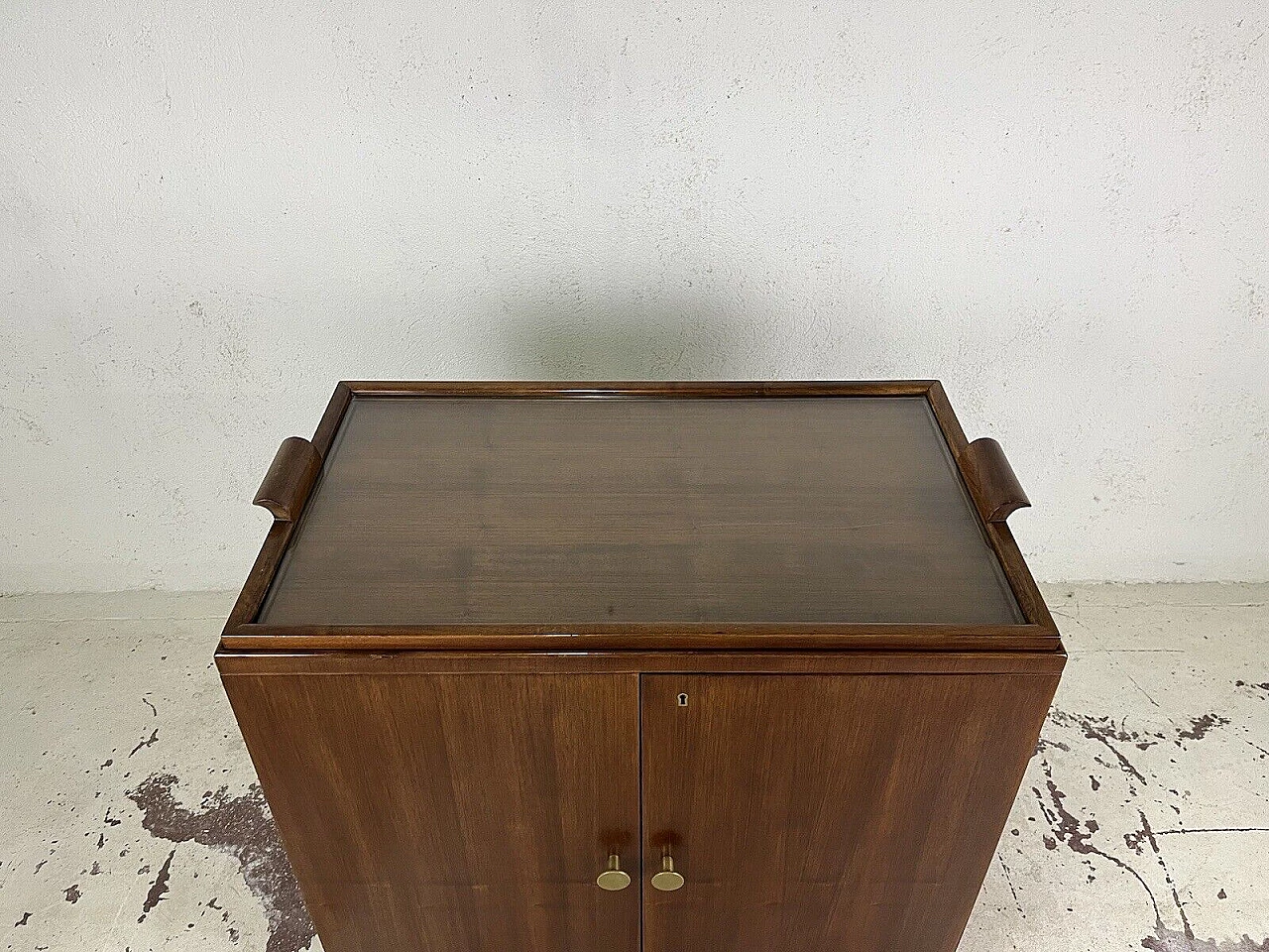 Mobile bar con rotelle in legno, vetro e ottone, anni '70 3