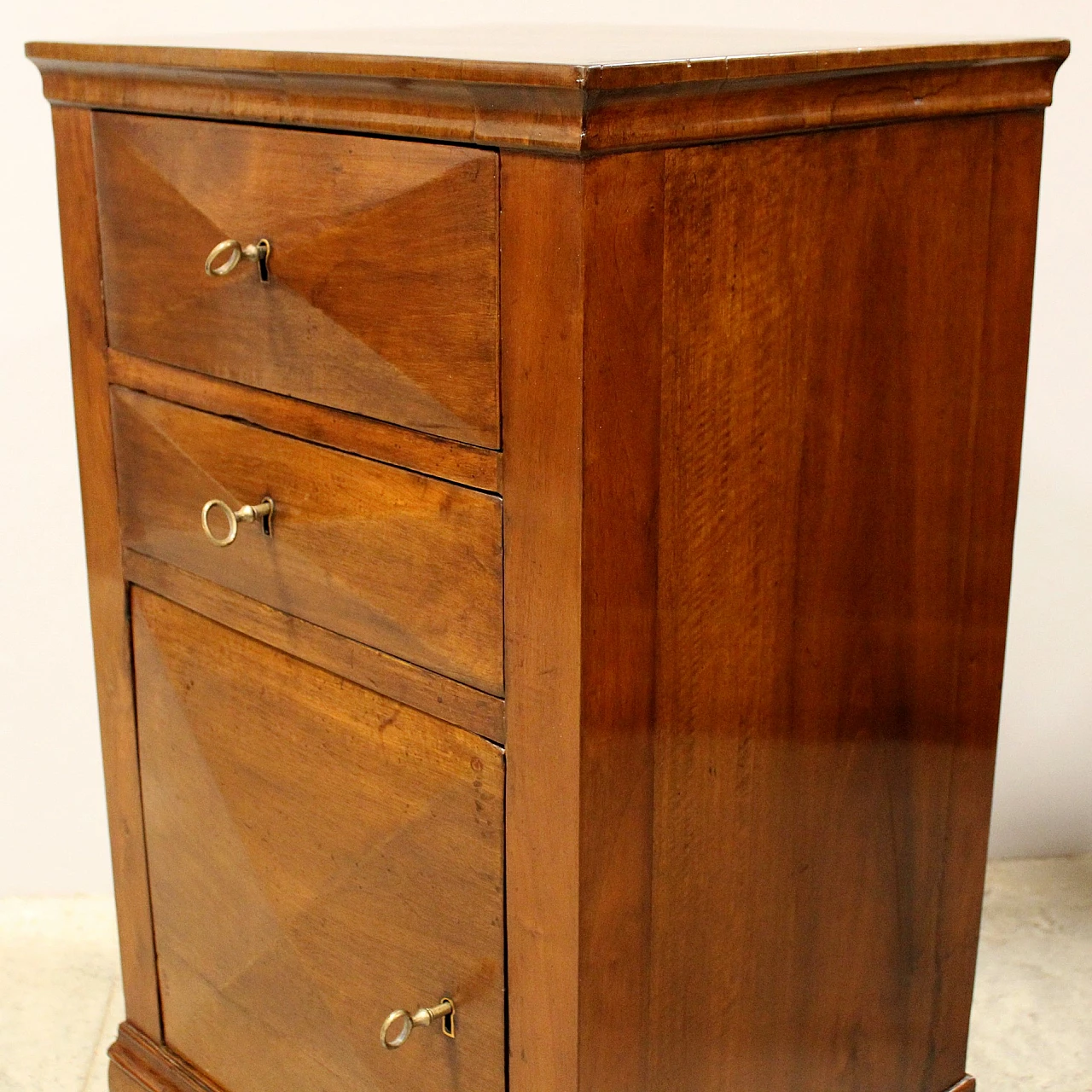 Directoire solid walnut bedside table, late 18th century 3