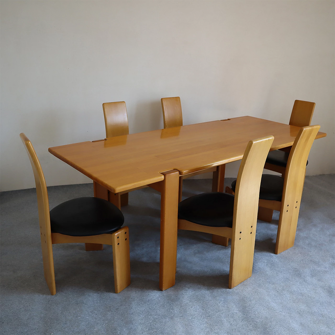Tavolo e 6 sedie di Afra e Tobia Scarpa, anni '80 5