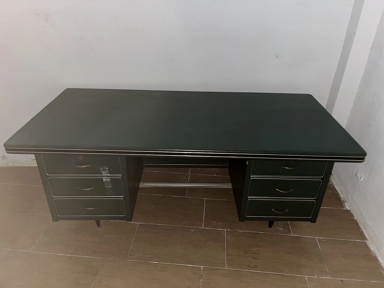 Desk in green leather by Umberto Mascagni, 1950s 2