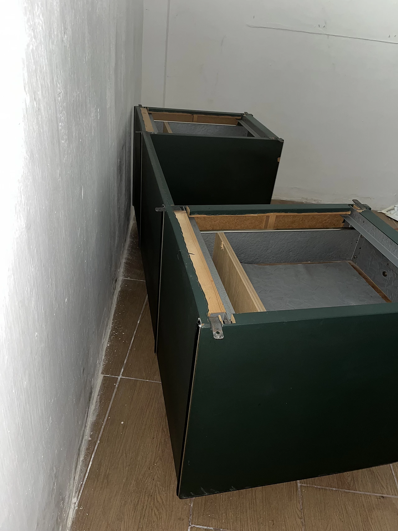 Desk in green leather by Umberto Mascagni, 1950s 10