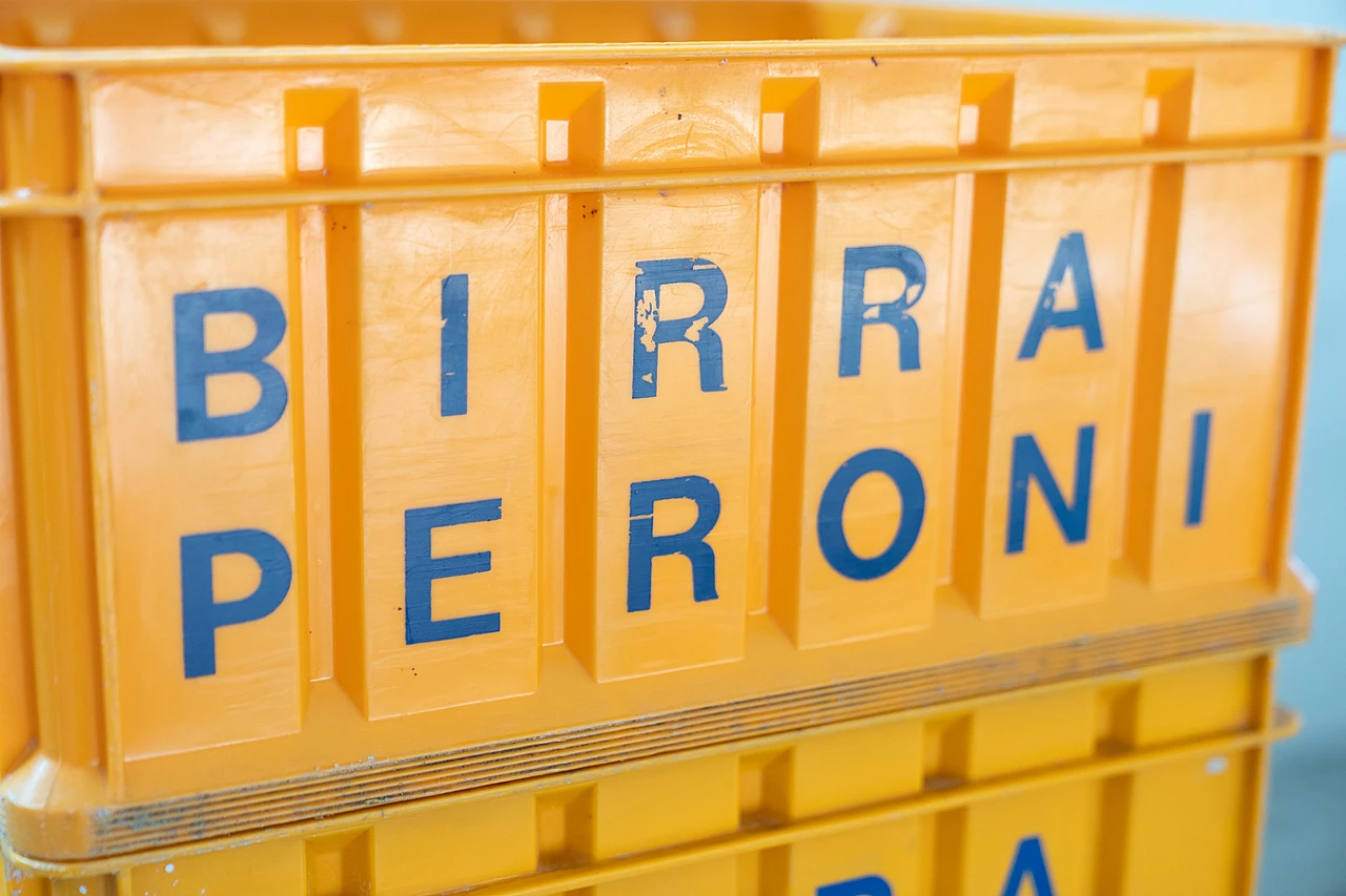 8 Casse in plastica birra Peroni, anni '70 6