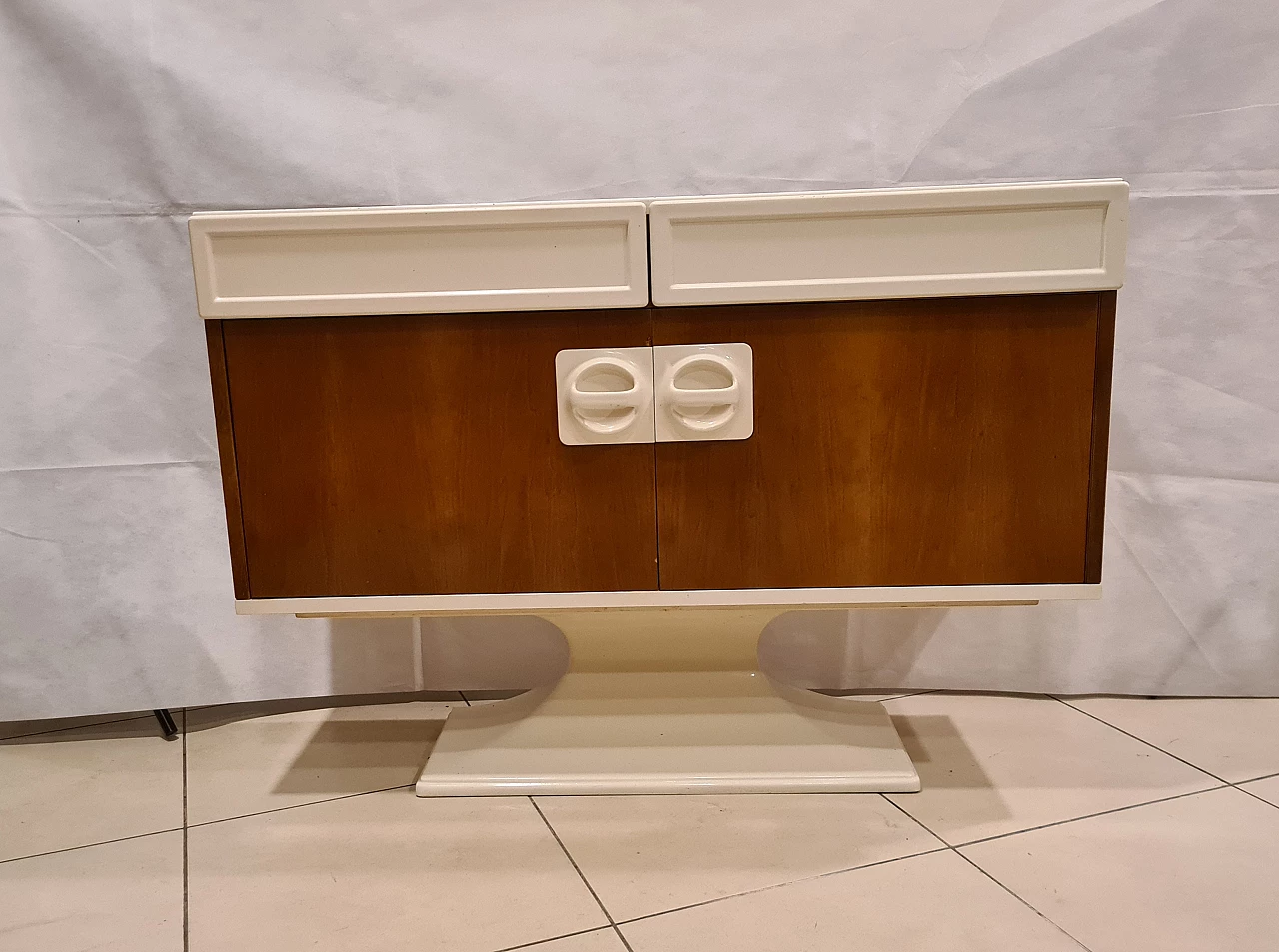 Sideboard in wood and plastic by Luigi Sormani, 1960s 2