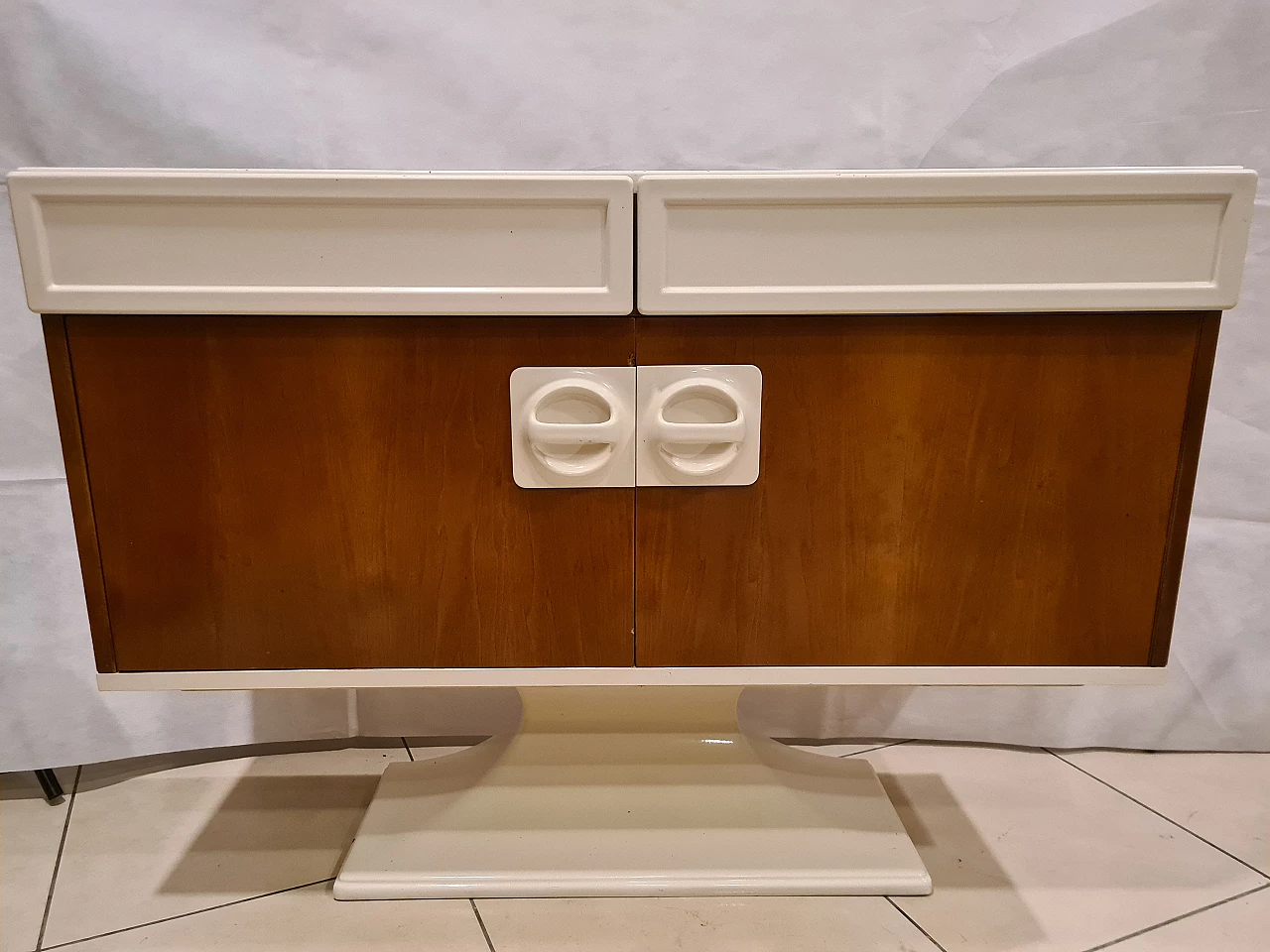 Credenza in legno e plastica di Luigi Sormani, anni '60 3