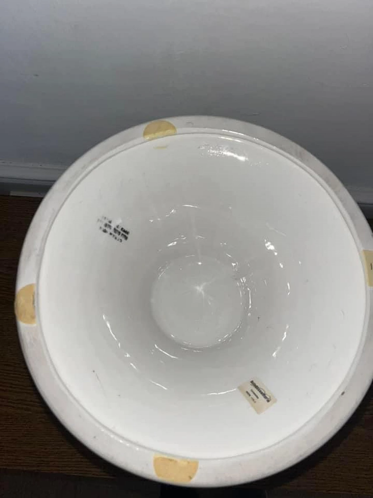 Vaso in ceramica bianca e nera a forma di tromba, anni '50 6