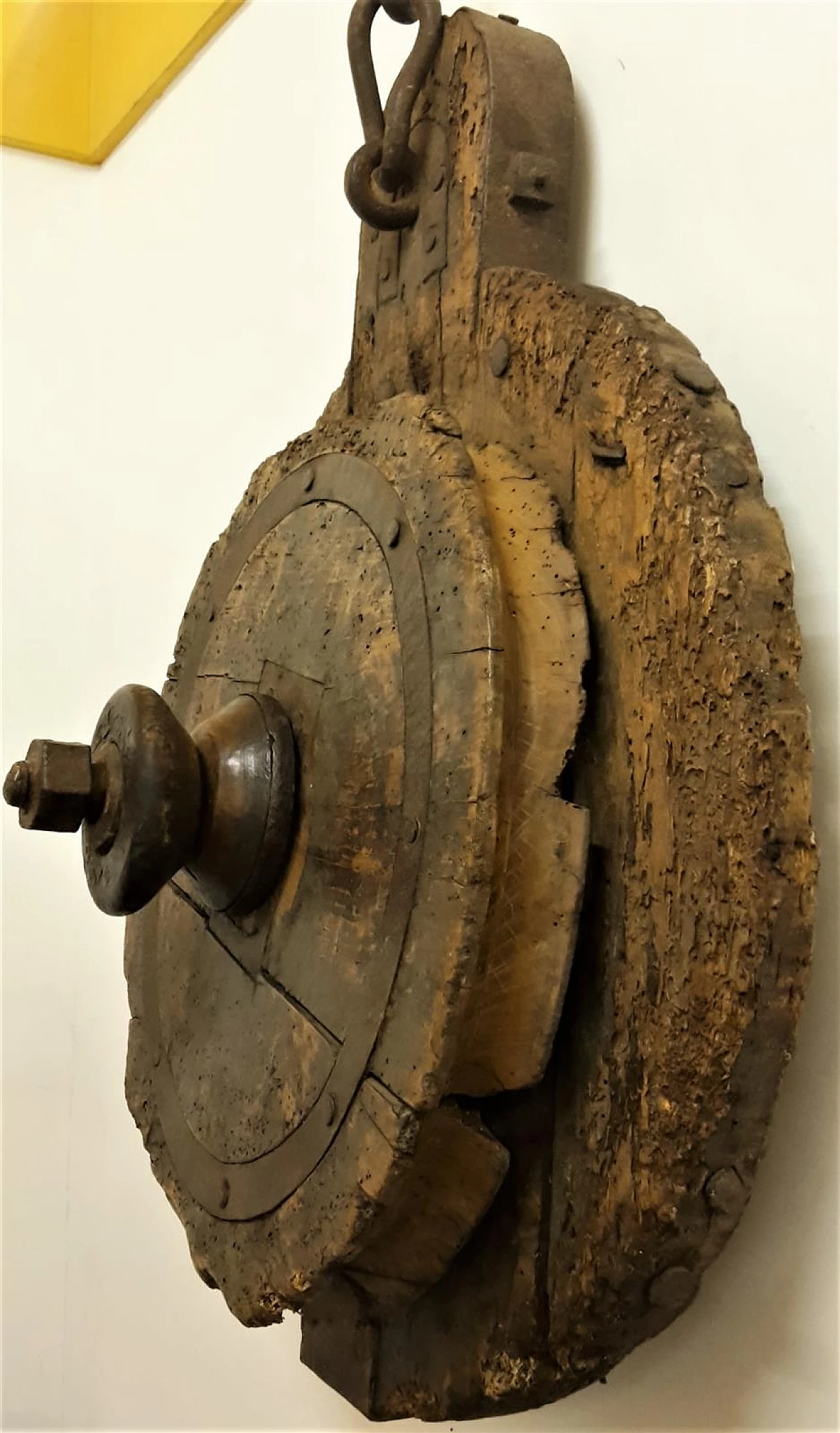 Wooden towing pulley, early 20th century 2