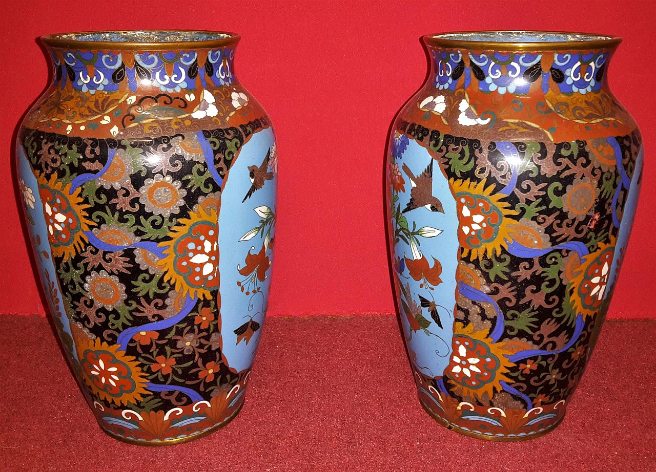 Coppia di vasi in smalto cloisonnè, fine '800 3