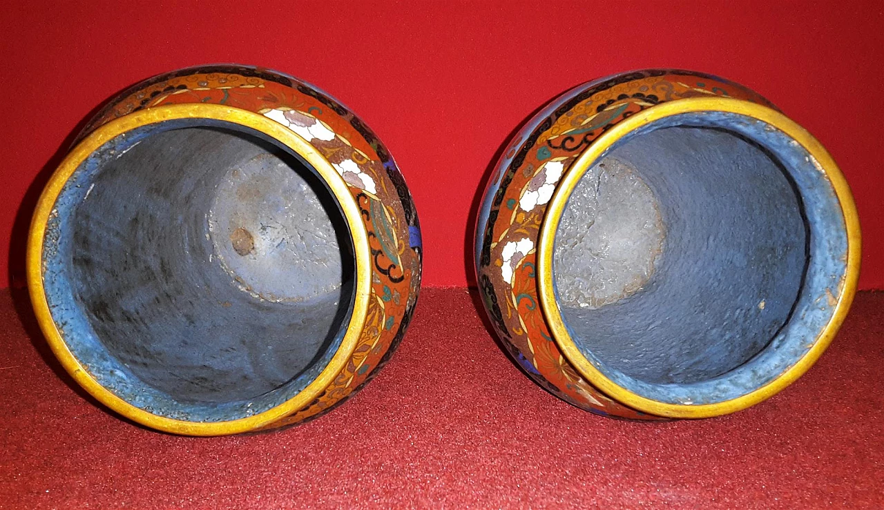 Pair of cloisonné enamel vases, late 19th century 5