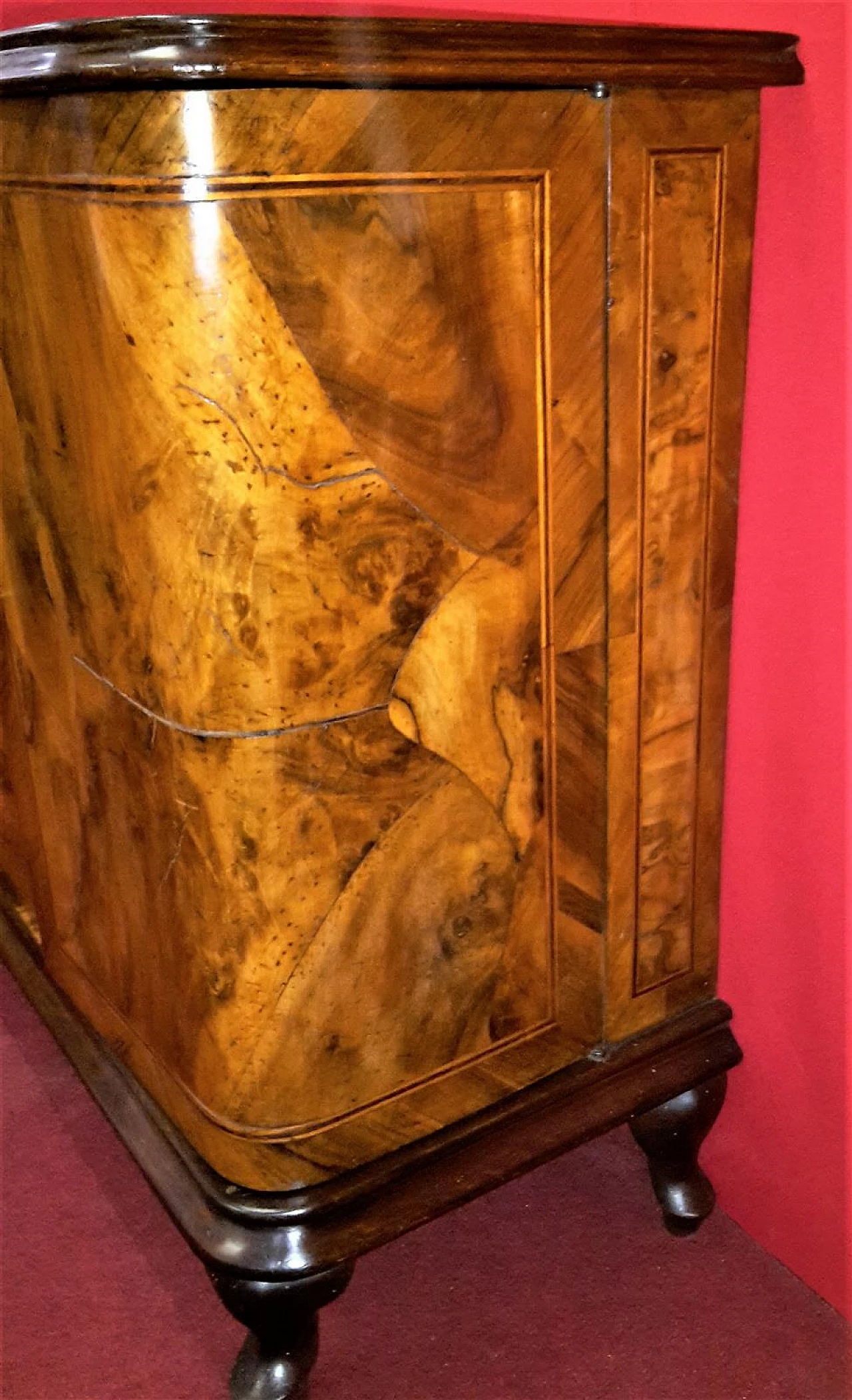 Mobile da ingresso in noce e radica di noce, anni '20 2