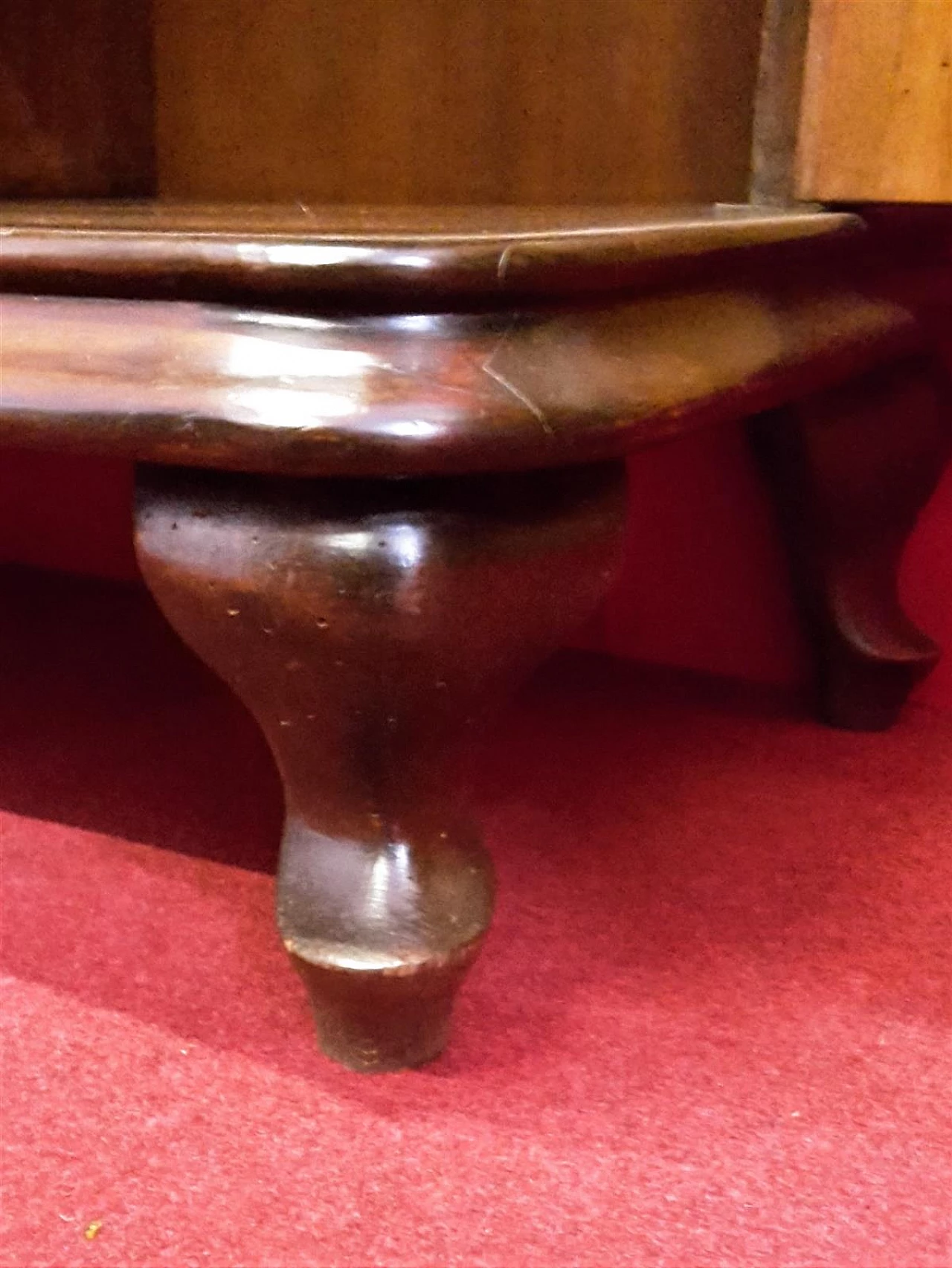 Mobile da ingresso in noce e radica di noce, anni '20 9