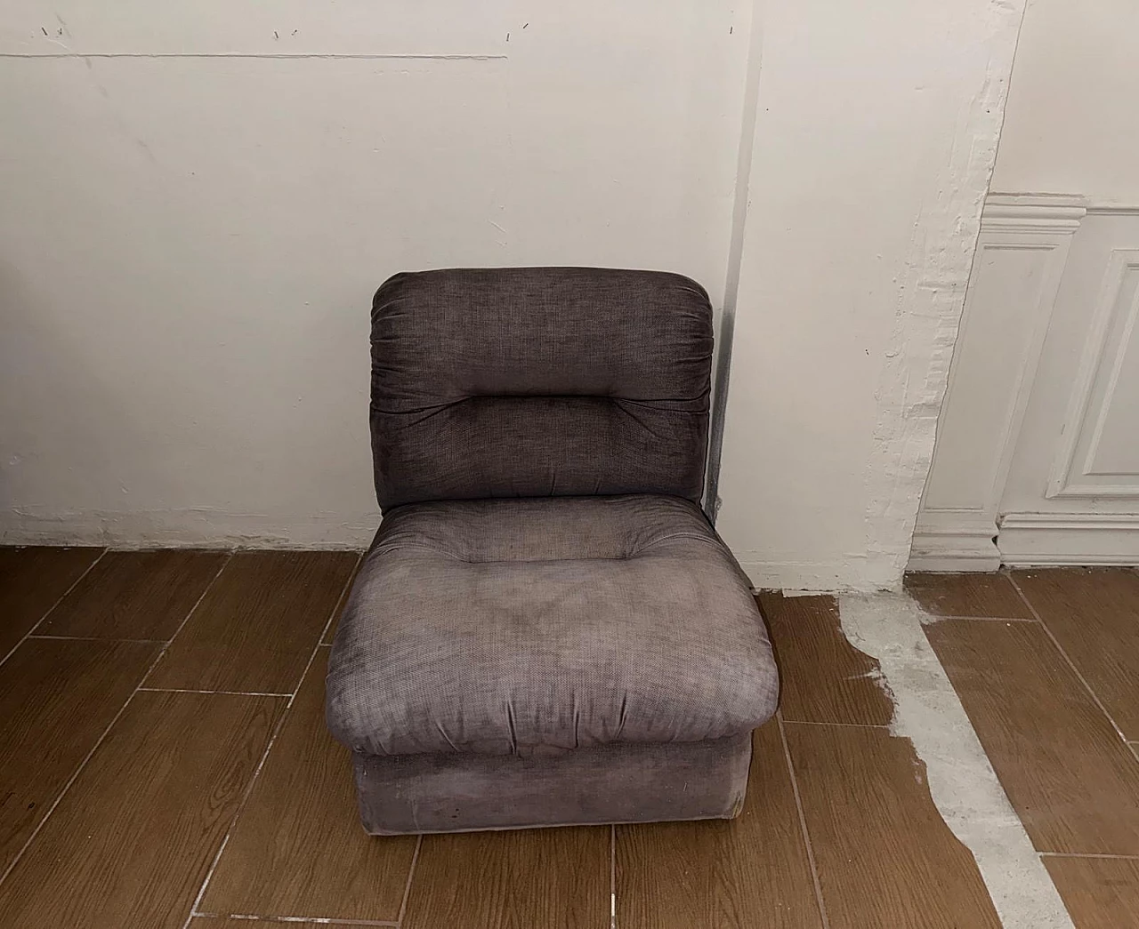Armchair in grey velvet, 1970s 6