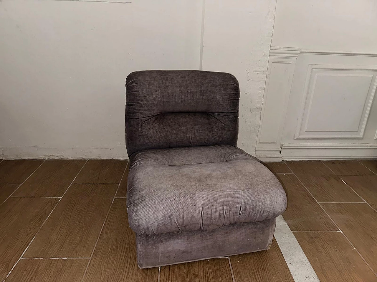 Armchair in grey velvet, 1970s 7