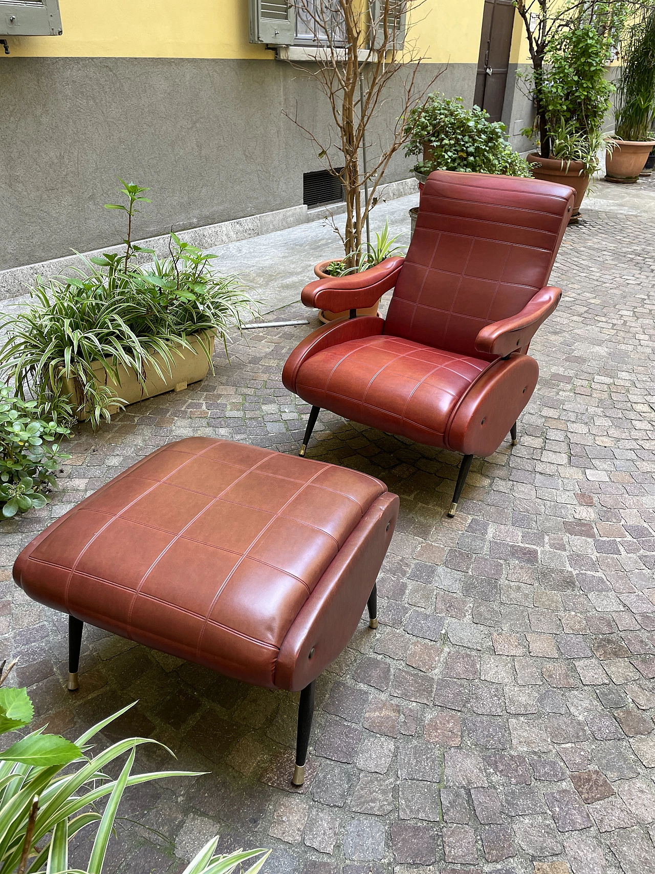 Pair of Oscar armchairs with pouf by Nello Pini for Novarredo, 1960s 9