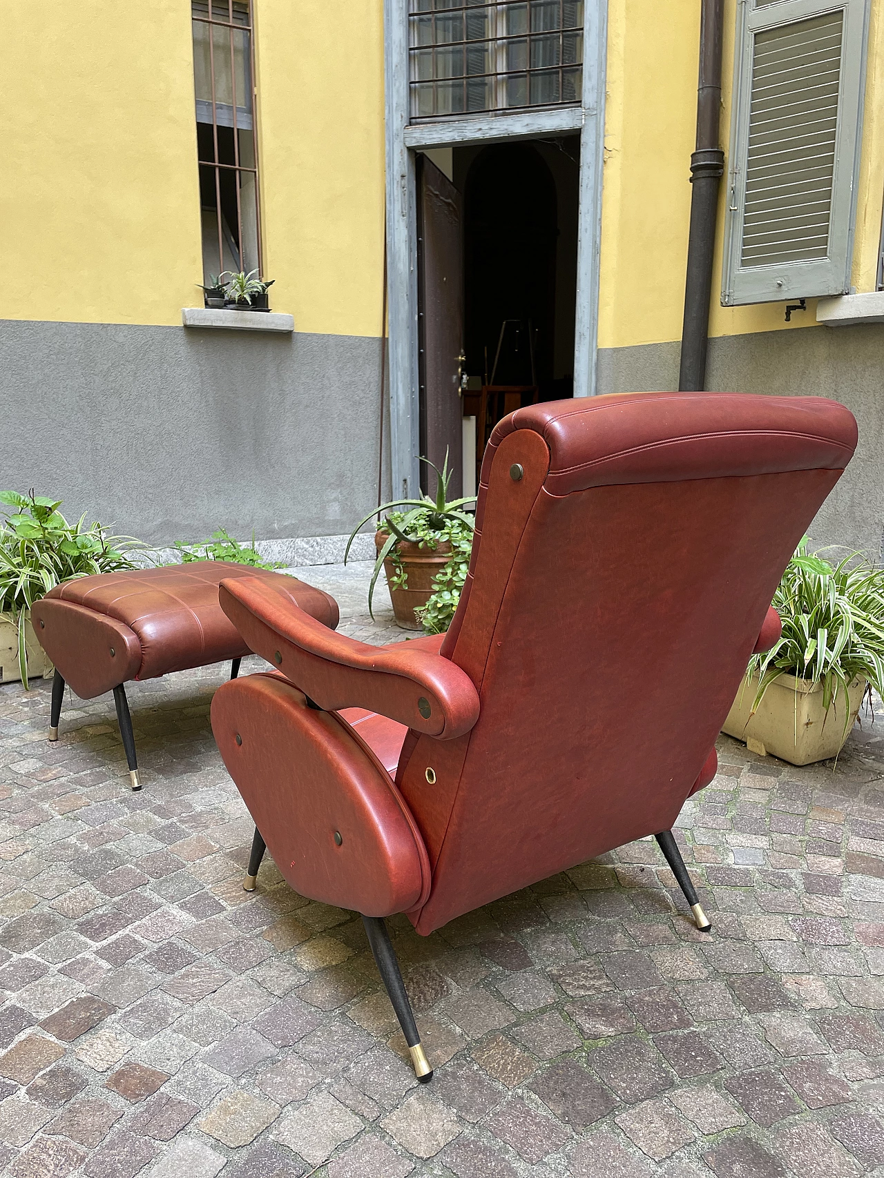 Pair of Oscar armchairs with pouf by Nello Pini for Novarredo, 1960s 18