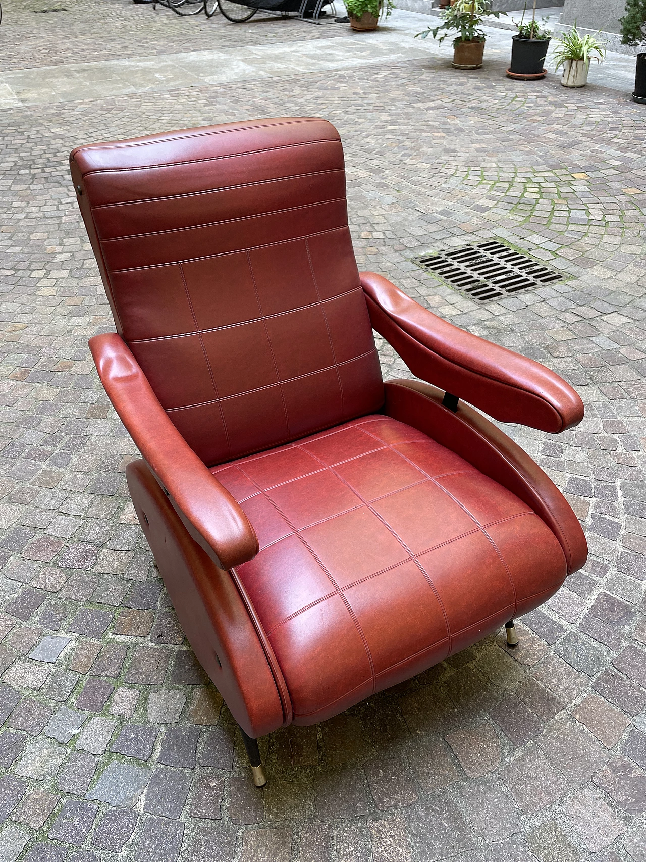 Pair of Oscar armchairs with pouf by Nello Pini for Novarredo, 1960s 21