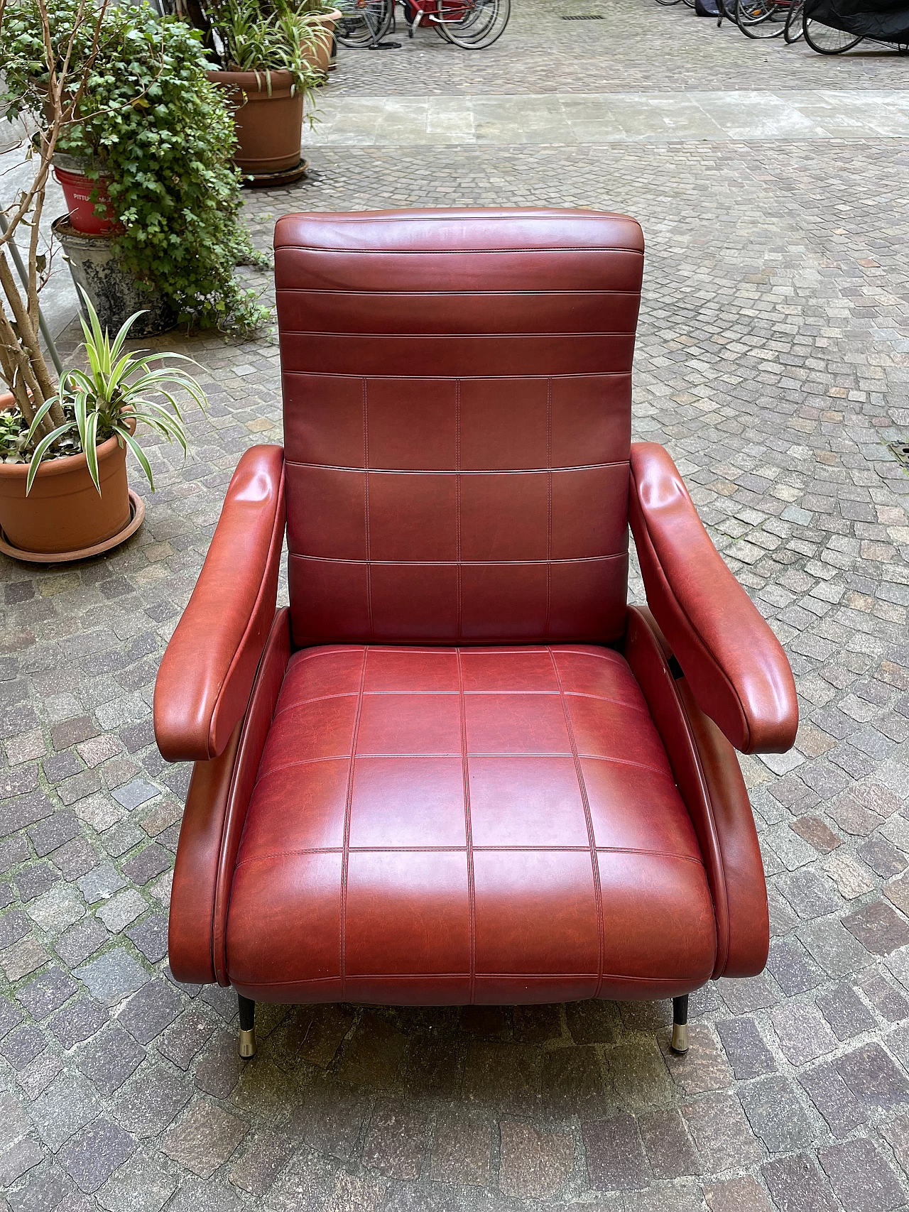 Pair of Oscar armchairs with pouf by Nello Pini for Novarredo, 1960s 22