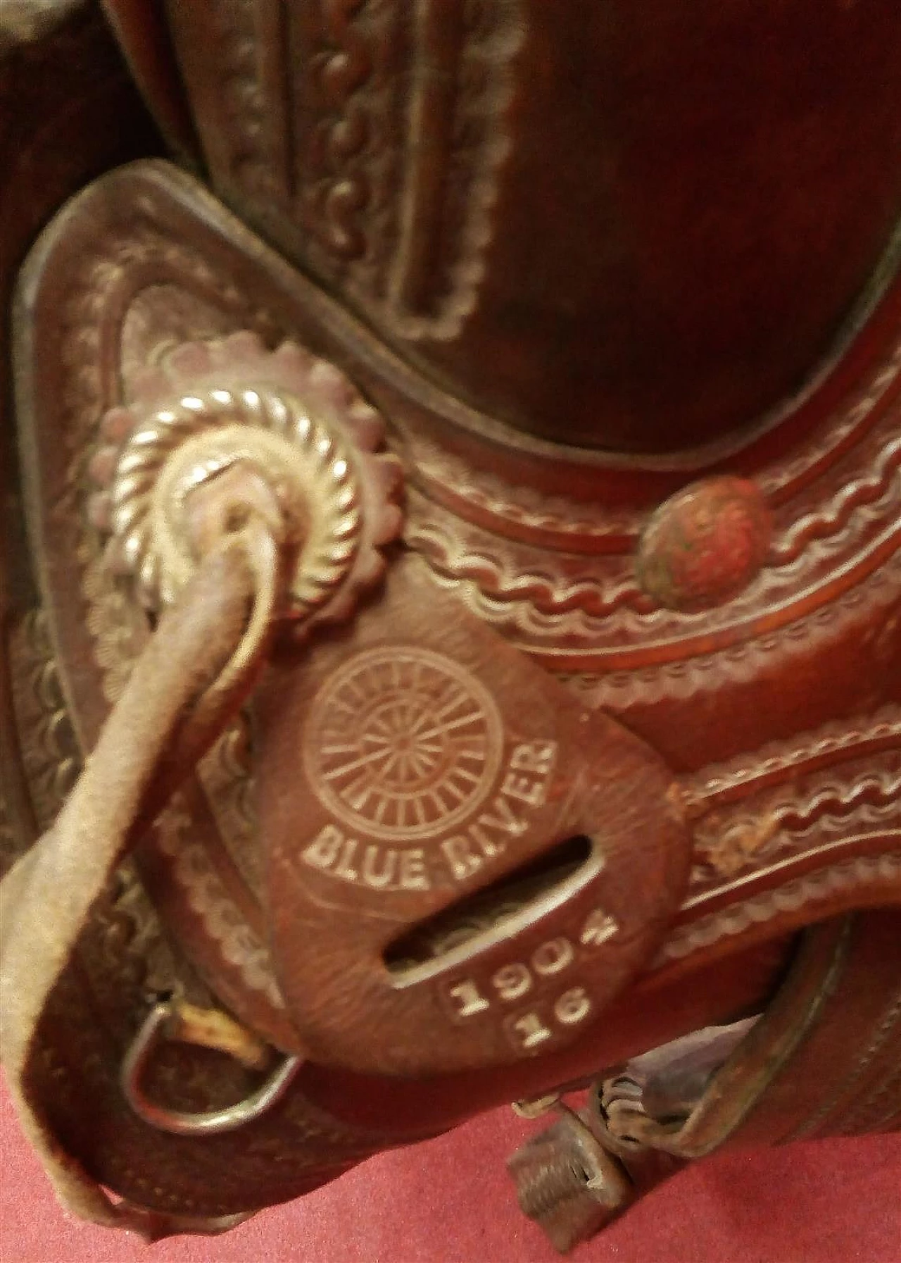 Blue River leather saddle by Billy Cook, early 20th century 4