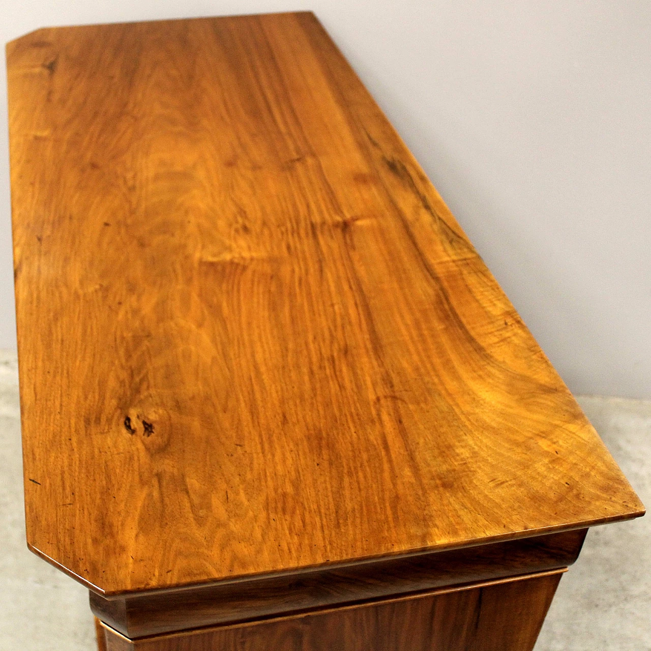 Louis Philippe walnut and walnut-root commode, mid-19th century 3