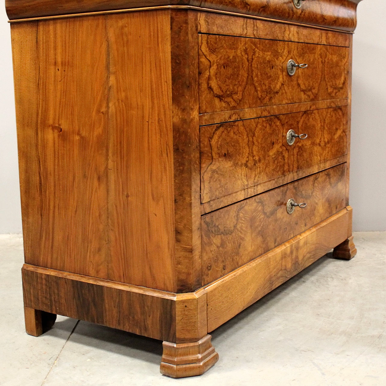 Louis Philippe walnut and walnut-root commode, mid-19th century 9
