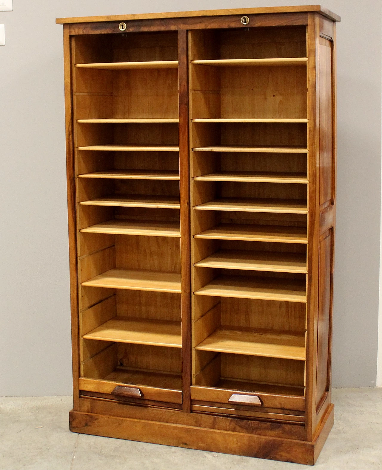 Solid walnut double shutter filing cabinet, early 20th century 6